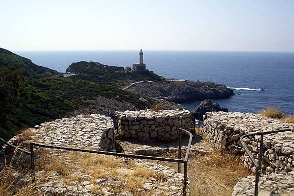 CAPRI SENTIERO DEI FORTINI